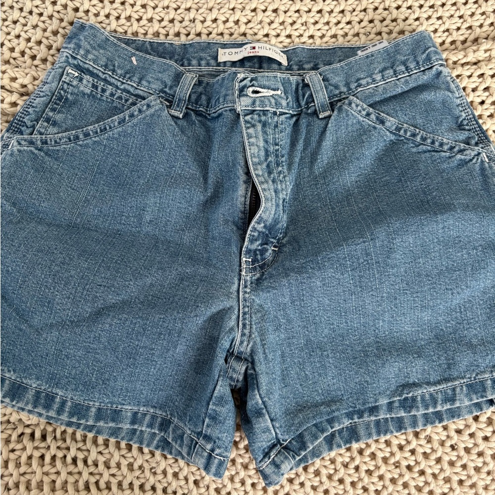 Tommy Hilfiger Women's Light Blue Jean Shorts